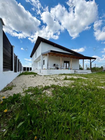 Casă individuală 4 camere de vânzare - 154 utili - mutare imediată - 4