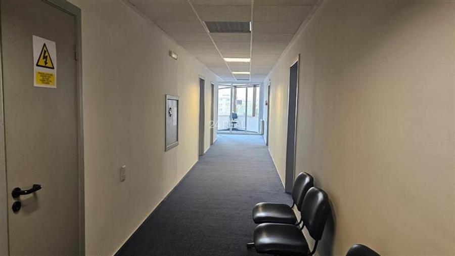 Inchiriere spatiu clinica langa metrou Aurel Vlaicu - 280 mp - 25