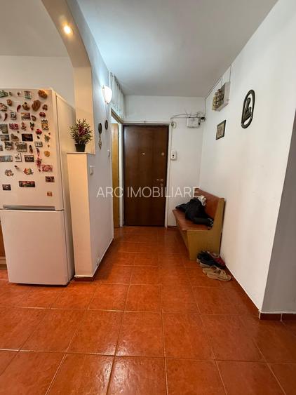 Apartament 3 camere structura decomandata,întrare Racadau - 8