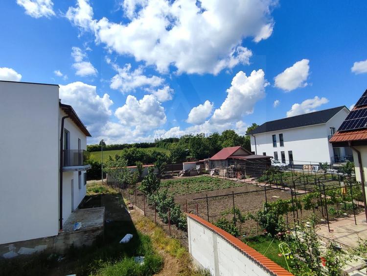 Casa la cheie cu 4 camere 2 bai curte 185 mp liberi pe Calea Cisnadiei - 12