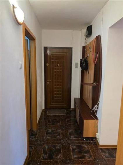 Apartament 3 camere decomandat etaj intermediar Racadau