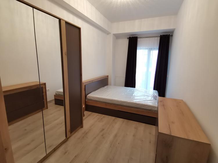 INCHIRIEZ ap. 3 camere de lux,zona Doamna Stanca