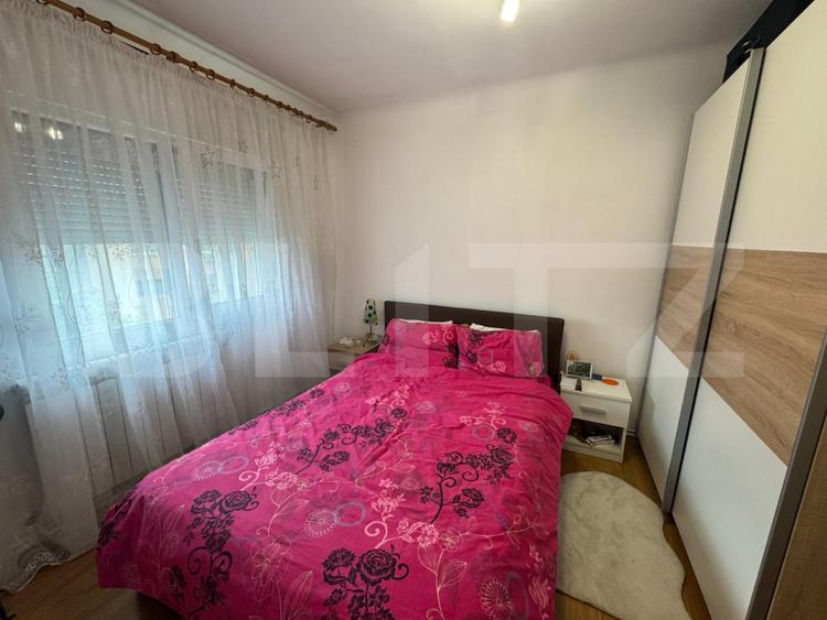 Apartament de 4 camere, 80 mp, decomandat, zona Sara Cartier 1 Mai