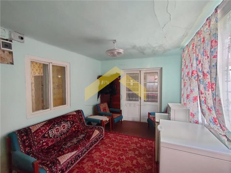 Casa 3 camere de vanzare in sat Ghioroc, judetul Arad