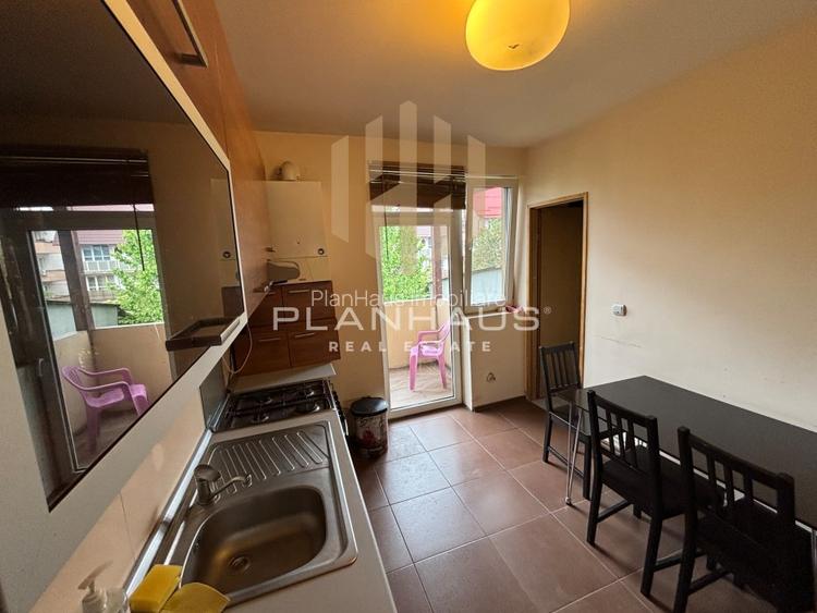 Închiriere - apartament cu 3 camere - Zona Piata Izvoare - 3