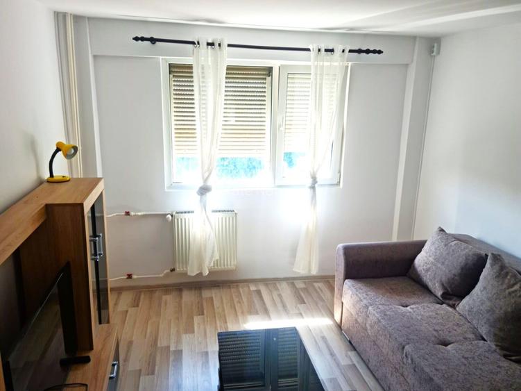 Apartament Cu 2 Camere | Intr. Dr. Iacob Felix | Piata Victoriei - 6