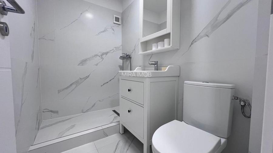 Garsonieră premium, decomandată, 39 mp, renovată complet-Plaza Mall - 9