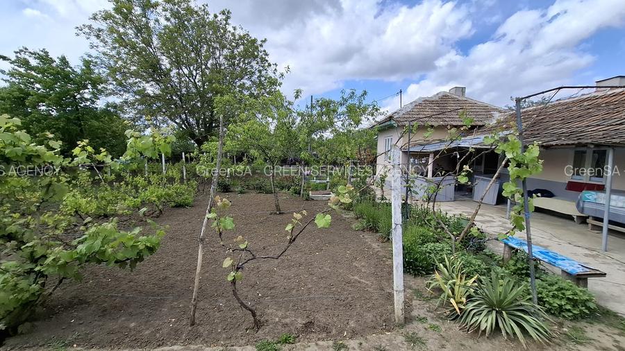Casa paianta locuibila. Teren 1772 mp, desch. 30 ml. Asfalt, curent, apa, canal. - 9