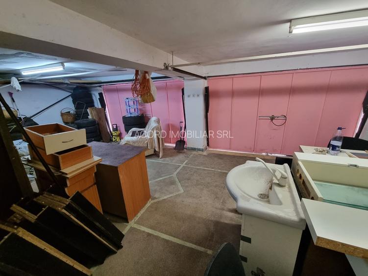 Ovidiu-vila D+P+1+M libera aproape de lac - 14