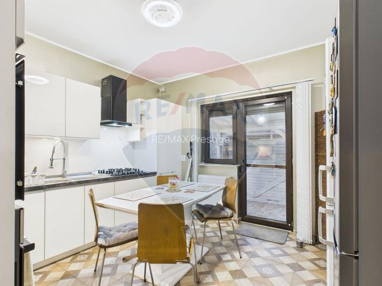 Casă / Vilă cu 5 camere de vânzare în zona Central - 15