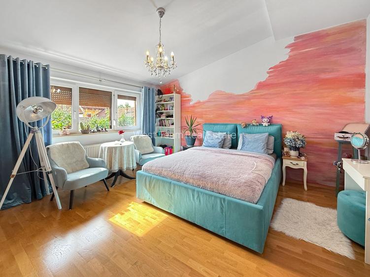 Casă cu două corpuri și utilizare mixtă– rezidențial & comercial - 11