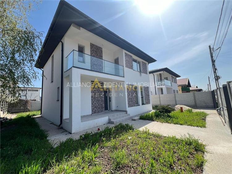 Vila Individuala - 5 camere-3 bai-Strada Miorita-500 M  de STV - 6