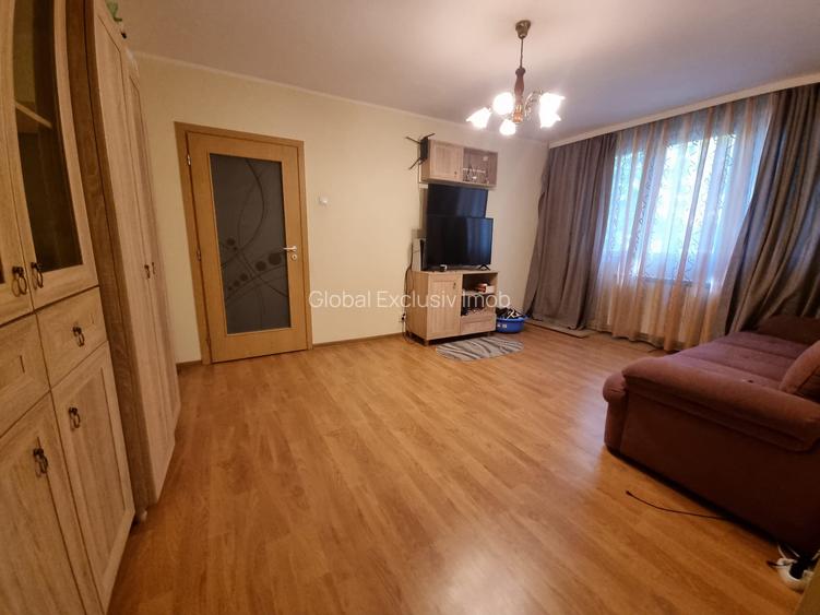 Apartament 3 camere de vânzare, mobilat, et 1,  Constantin Brâncoveanu - 2