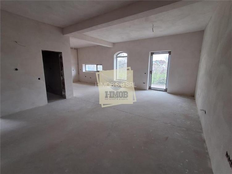 Casa rezidentiala generoasa cu 5 camere 3 bai  dressing  parcare - 5