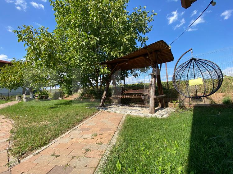 Casa spatioasa cu teren generos de 1600 mp, ideala pentru locuinta sau investiti - 6