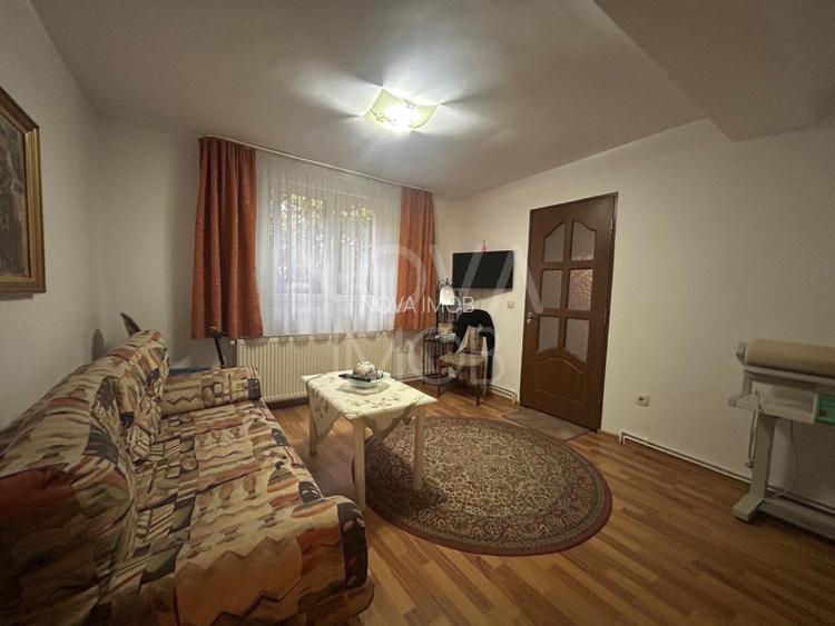 Casa de vanzare 200 mp cu spatiu comercial la parter, strada Lunga - 4