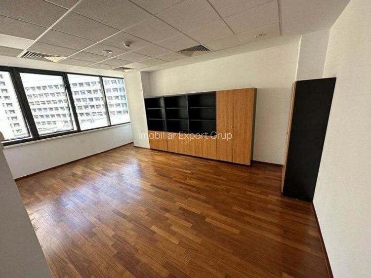 Spatiu Birouri diverse suprafete Piata Victoriei 11 Euro / mp - 4