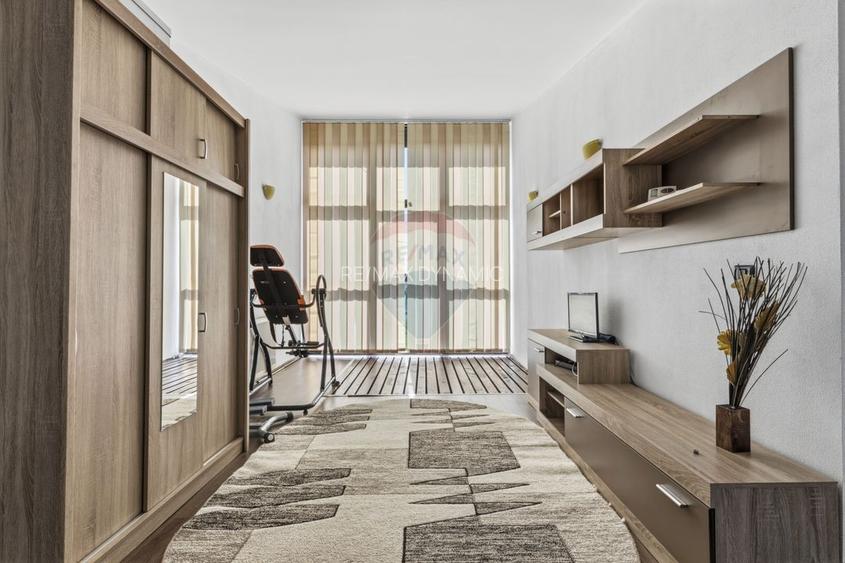 Casă cu 5 camere de inchiriat in Sofronea,Arad - 26