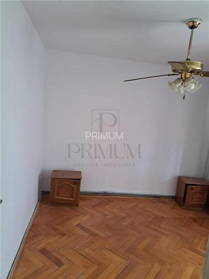 LIPOVEI |3 CAM | DECOMANDAT | ET.1 | 2 BALCOANE | CENTRALA | ZONA EXCELENTA - 4
