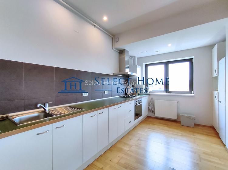 Bloc 2010| Ultracentral| Matei Voievod| 76 mp| View Superb - 5