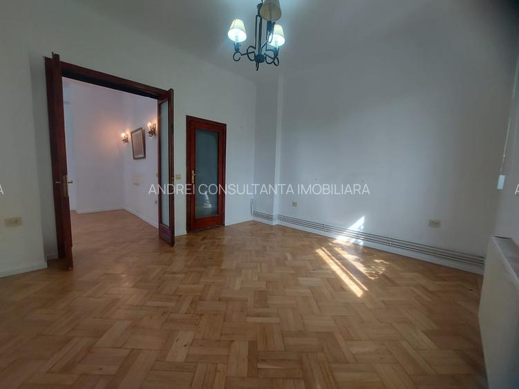 Vanzare 3/4 camere in vila Cotroceni la etajul 1 - 4