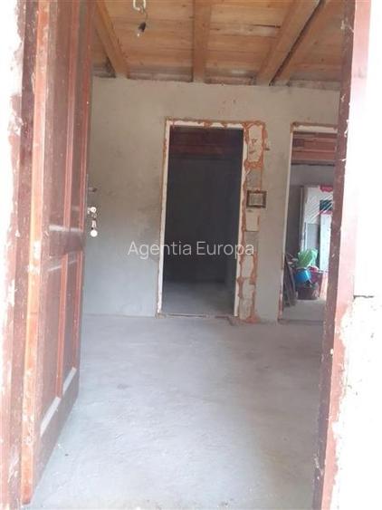 Casa P+M si teren intravilan de vanzare in localitatea Patlageanca-jud Tulcea - 2