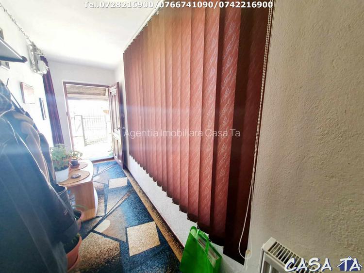 Casa+Teren aferent si Anexe, Str. Petresti - 12