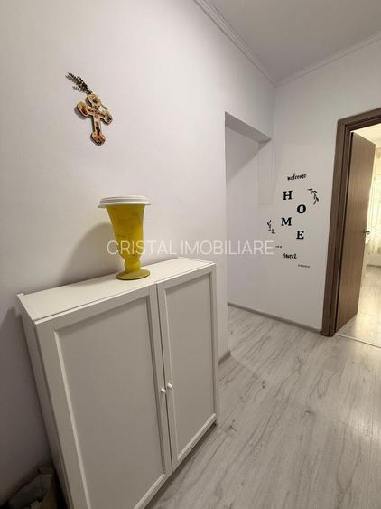 Închiriere Apartament cu 2 camere, decomandat,2 min metrou 1 Decembrie 1918 - 8