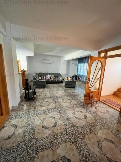 Super Pozitie ! Vila P+1+M zona Centrala 640mp construiti - 23