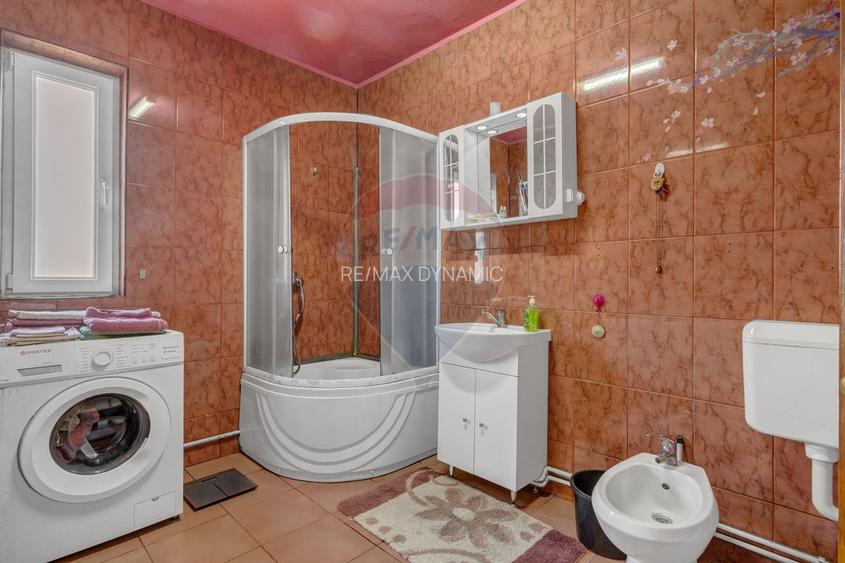 Oportunitate rară în Chișineu-Criș: locuință și spații comerciale - 35