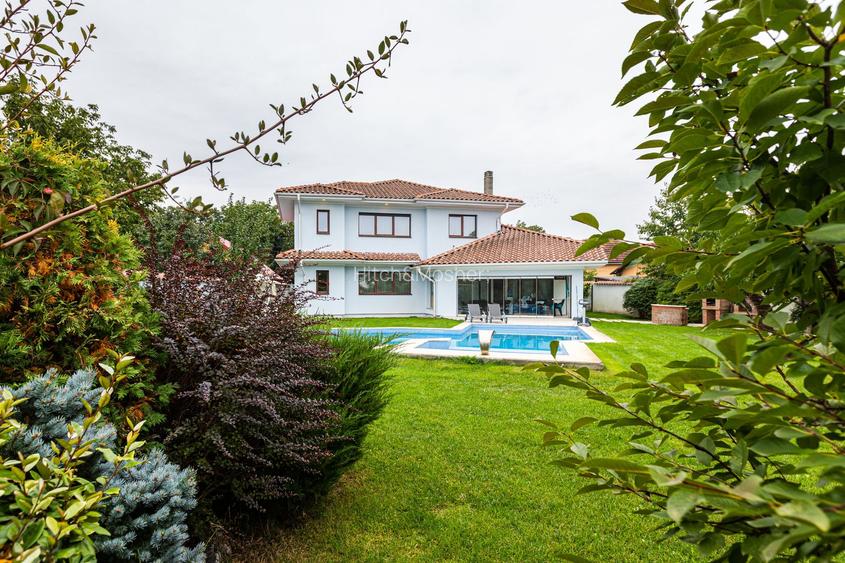 In dulcele stil mediteranean - casa de lux cu accente contemporane - 37