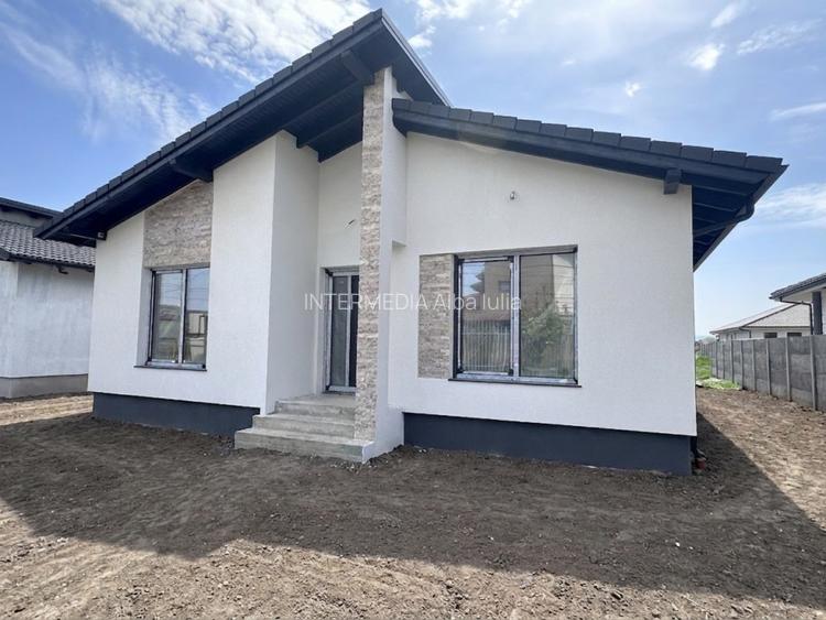 CASA NOUA I 4 CAMERE I 2 BAI I PE UN NIVEL I TEREN 423 MP I CU TOATE UTILITATILE - 5