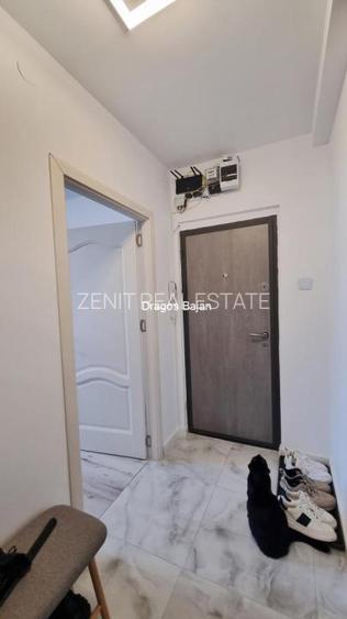 3 camere // decomandat // Renovat - 12