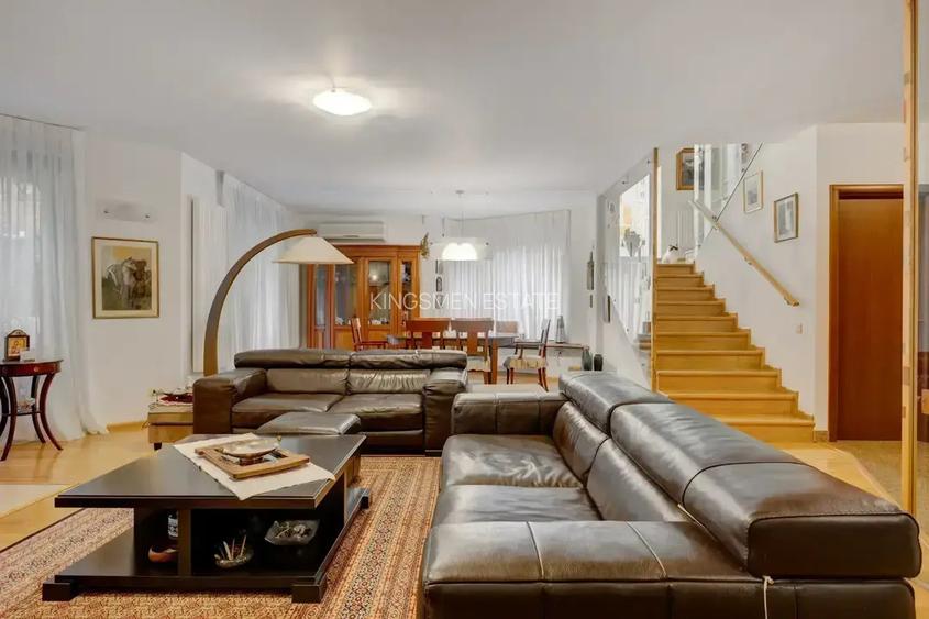 Vila de Lux ideal familie / sediu de firma in zona centrala - 4