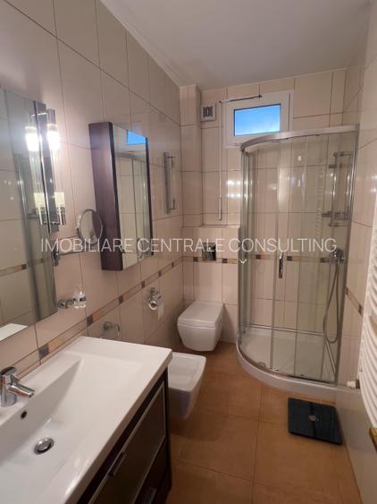 Parter în vilă cu grădină. - 13