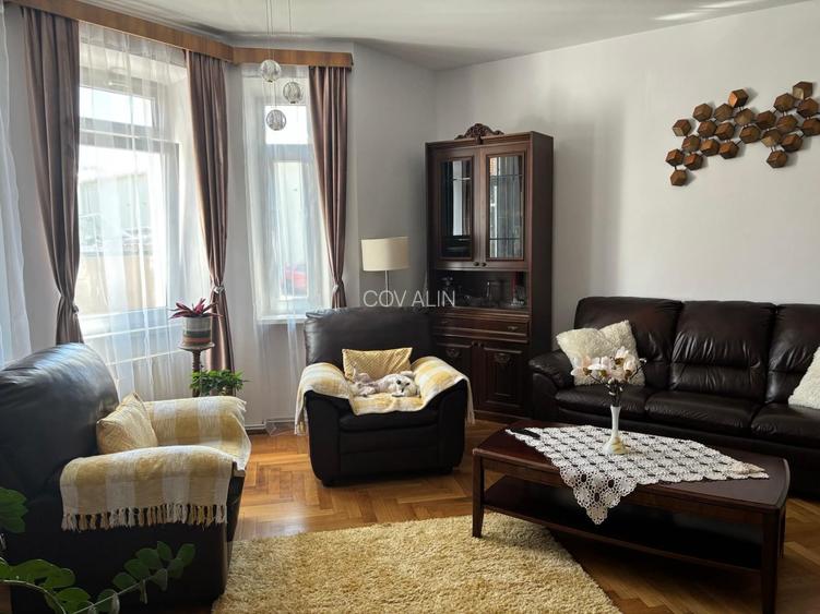 CASA situata in Centrul Civic, structurata pe D+P+pod, teren 465 mp, acces auto! - 2