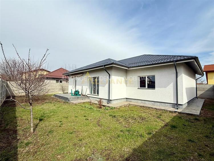 Casa individuala parter - 3 camere - camera tehnica  - 400 mp teren - 6