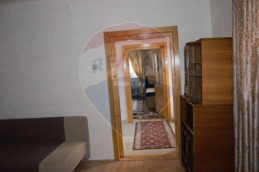 Casă de vânzare cu acces din două străzi in Alba Iulia, comision 0% - 4