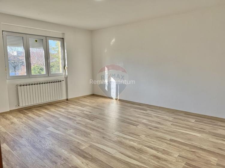 Casă / Vilă cu 6 camere de închiriat în zona Iosia - 5