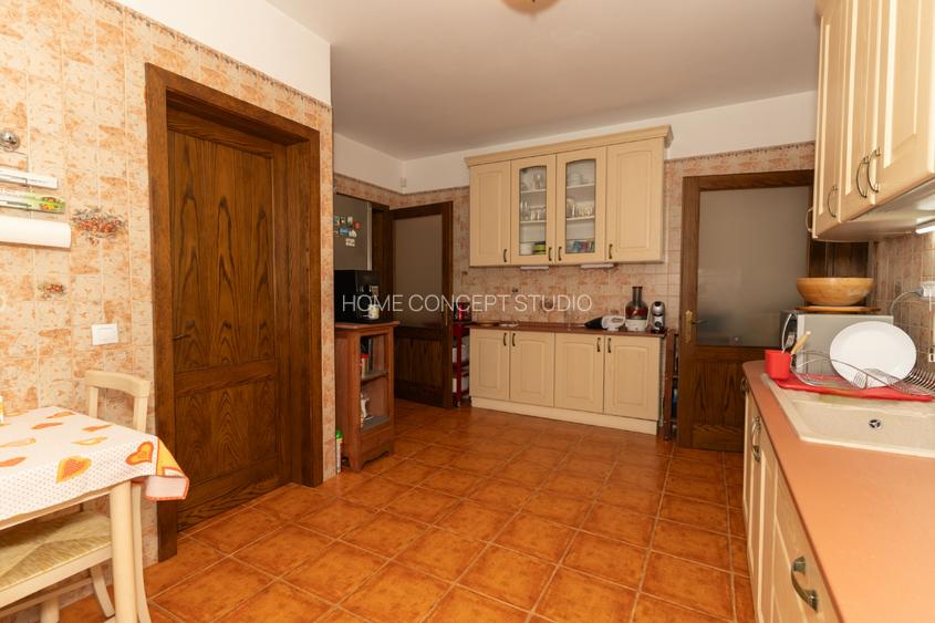 Vila cu PISCINA acoperită, zona centrala în Periș - 6