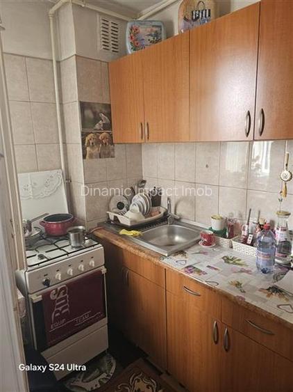 Garsonieră  Tractorul , B-dul 13 Decembrie ,zona CORESI! - 5