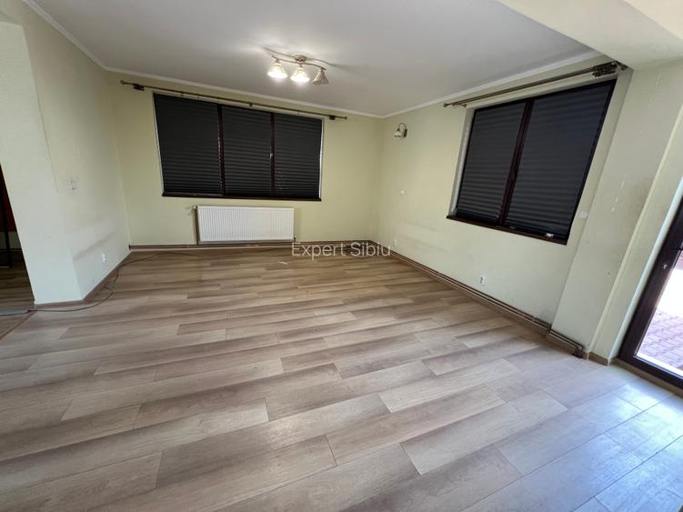 Închiriez casă tip duplex – 4 camere, zona Turnișor - 3