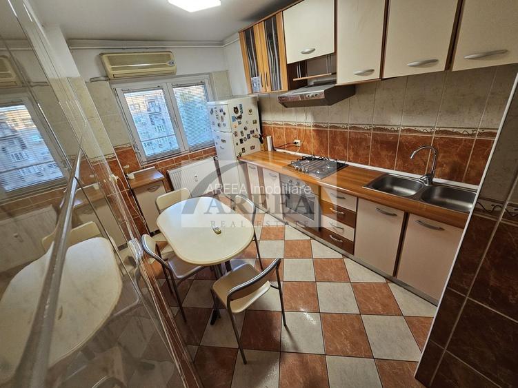 De vanzare - elegant, renovat complet - 3 camere la Calea Vacaresti - 8