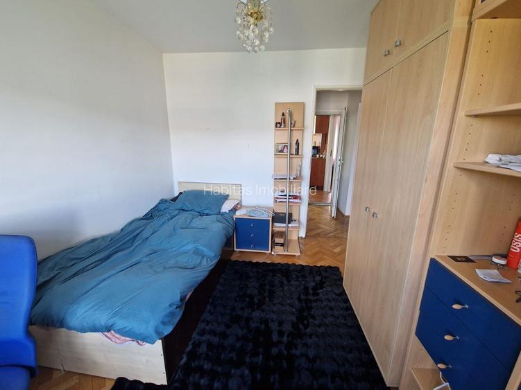 Apartament 3 camere decomandate de inchiriat, zona str N Titulescu - 9