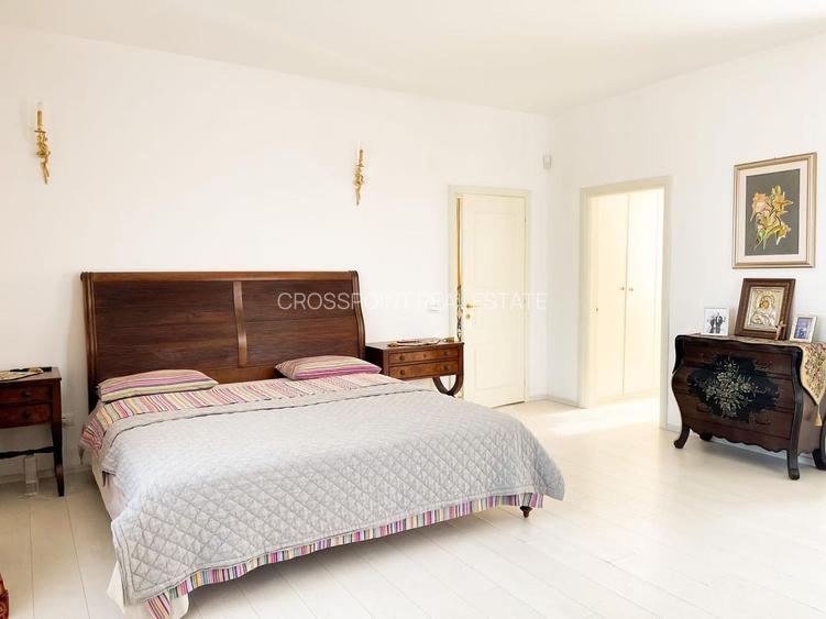 830 mp teren! Intimitate și confort rar întâlnit în oraș - 16