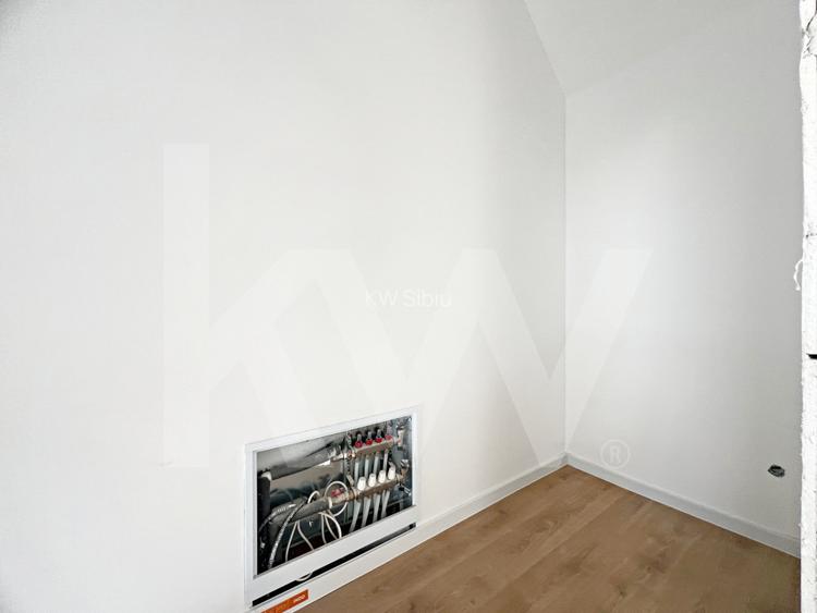 Apart. cu 2 cam. pe doua nivele, cu logie. Vila design modern in Cristian-Sibiu  - 16