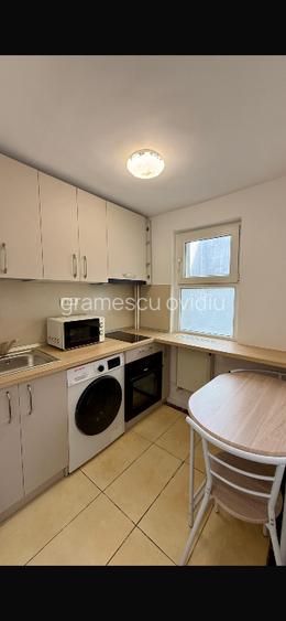 Inchiriez apartament 2 camere, cochet, totul nou, Piata Victoriei, bloc solid - 3