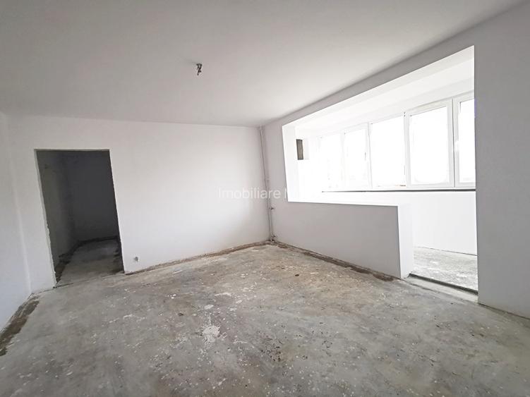 Vanzare 3 cam Obor, Masina de Paine, proaspat zugravit, loc parcare - 2