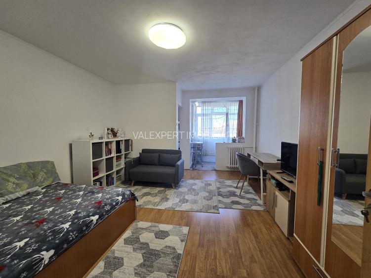 Metrou Costin Georgian, garsoniera  et. 5, supraf. 31mp, mobilata si utilata. - 4