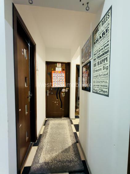 Apartament 3 camere, decomandat, 2 bai, etaj 4/5 zona Aradului - 12